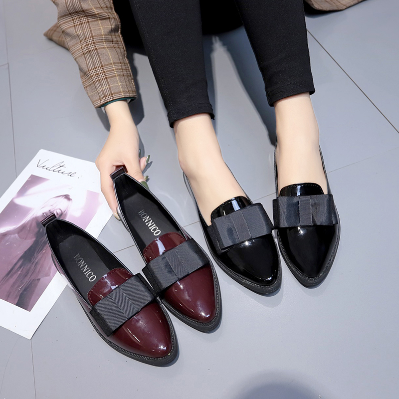 Women Shoes Heels - Schwarze/Weinrote Lackleder-Spitzschuhe, Slipper mit Schleifenknoten, Vielseitige