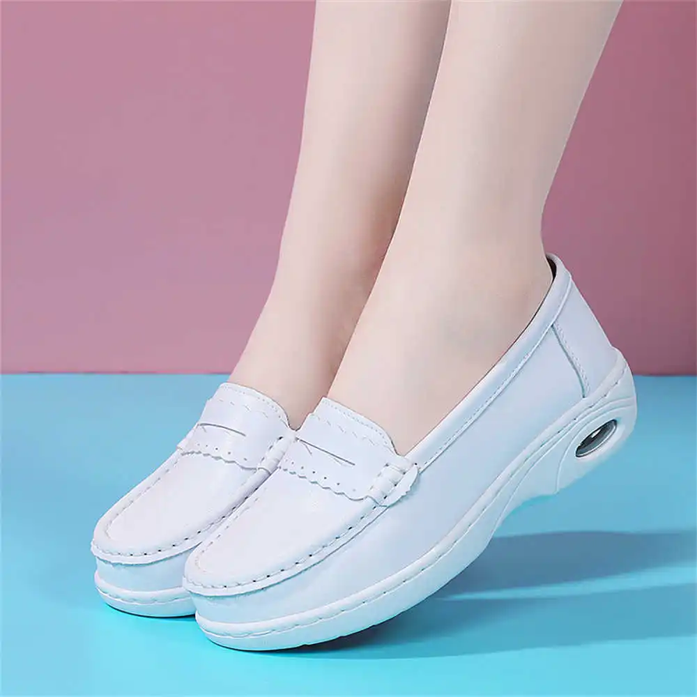Chunky White Sole Heel Schuhe  – Women Shoes Types Bewertung und Preis